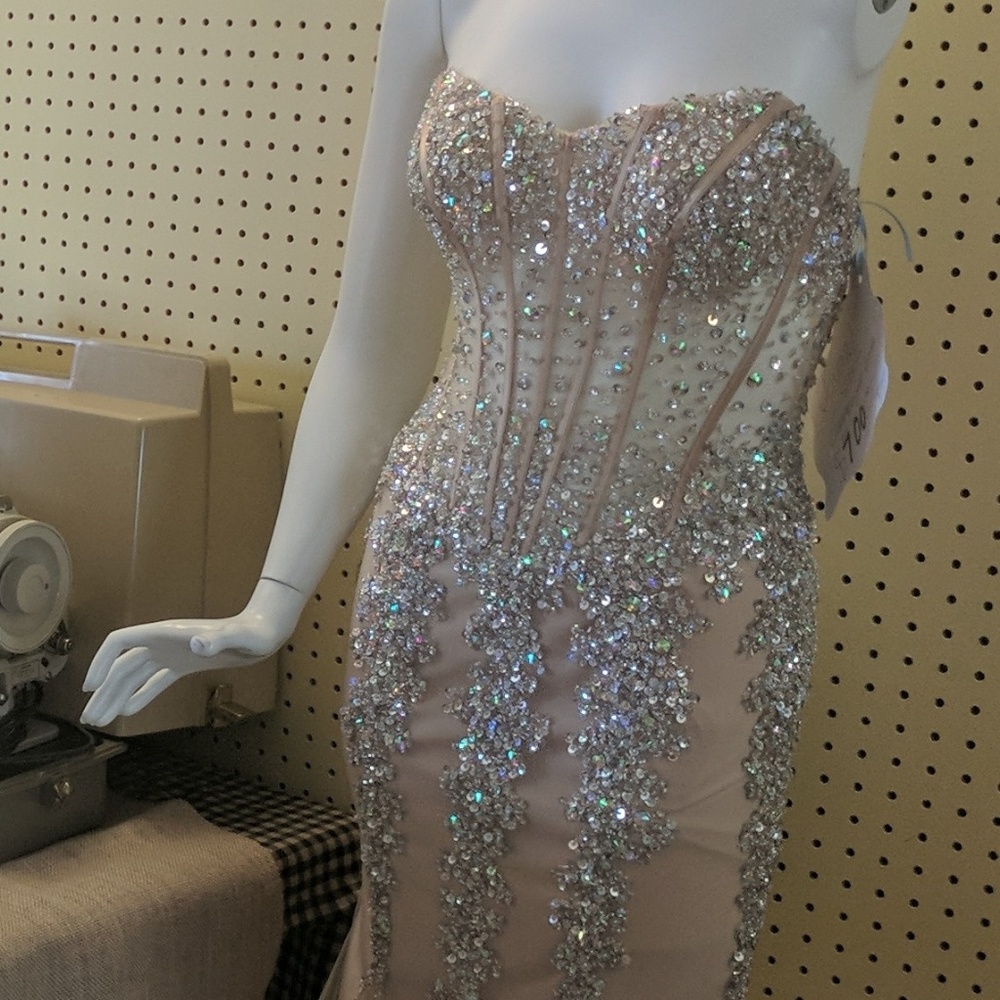 Gorgeous Jovani Pageant/Prom Dress